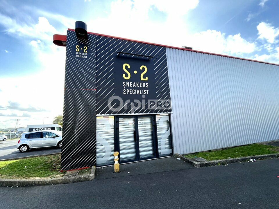 Agence Immo Center 2 LOCATION-LOCAL COMMERCIAL-VIRY_NOUREUIL-02