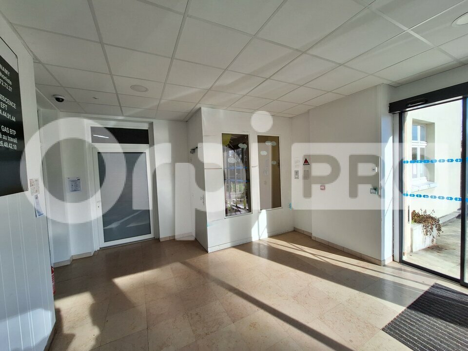 ORPI NA AND CO IMMOBILIER LOCATION-LOCAL COMMERCIAL-VILLERS_COTTERETS-02