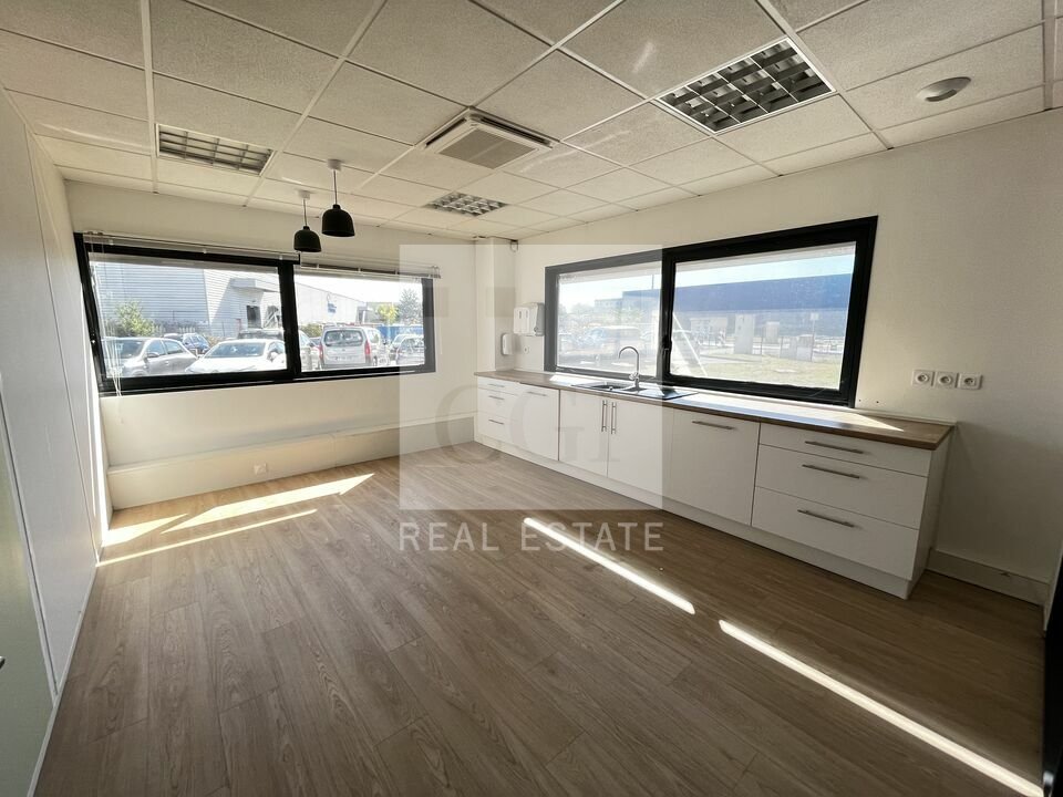 CGI LYON LOCATION-BUREAUX-PUSIGNAN-69