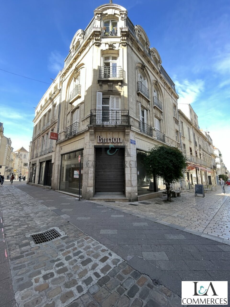 L ET A COMMERCES LOCATION-LOCAL COMMERCIAL-POITIERS-86