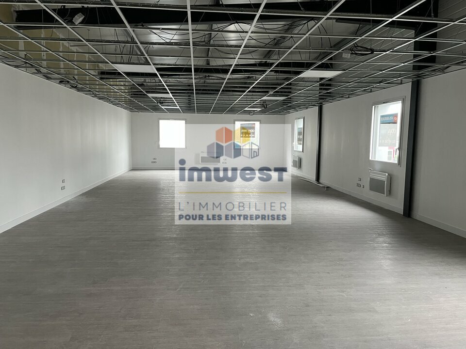 IMWEST VENTE-BUREAUX-PACE-35