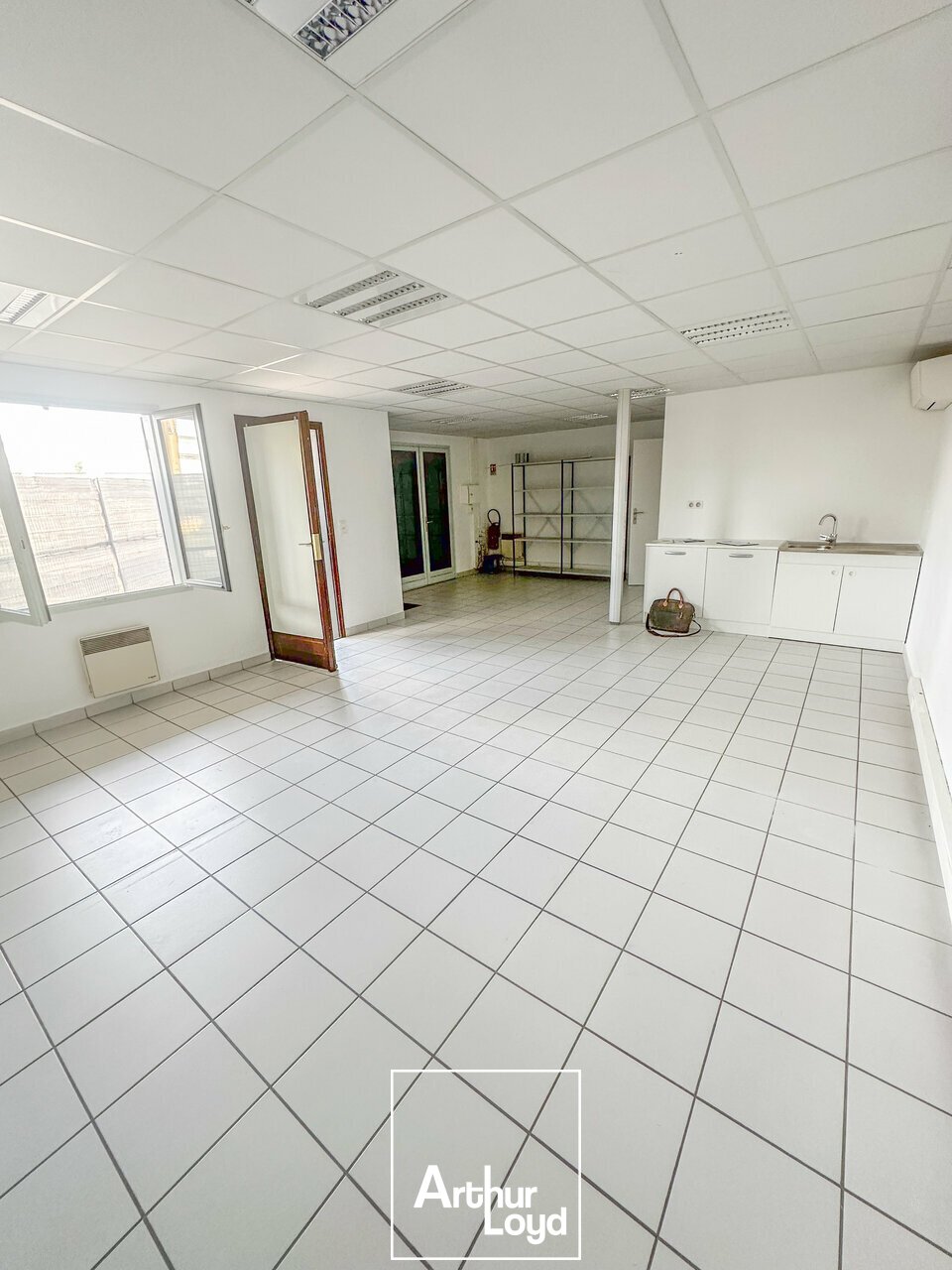 OME IMMOBILIER LOCATION-BUREAUX-BRIVE_LA_GAILLARDE-19